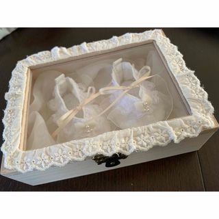 レースのベビーファーストシューズ ハンドメイド