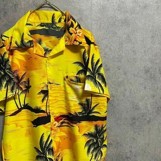 00s 半袖　柄シャツ　アロハ　メンズxs ポリ　古着　個性派　奇抜